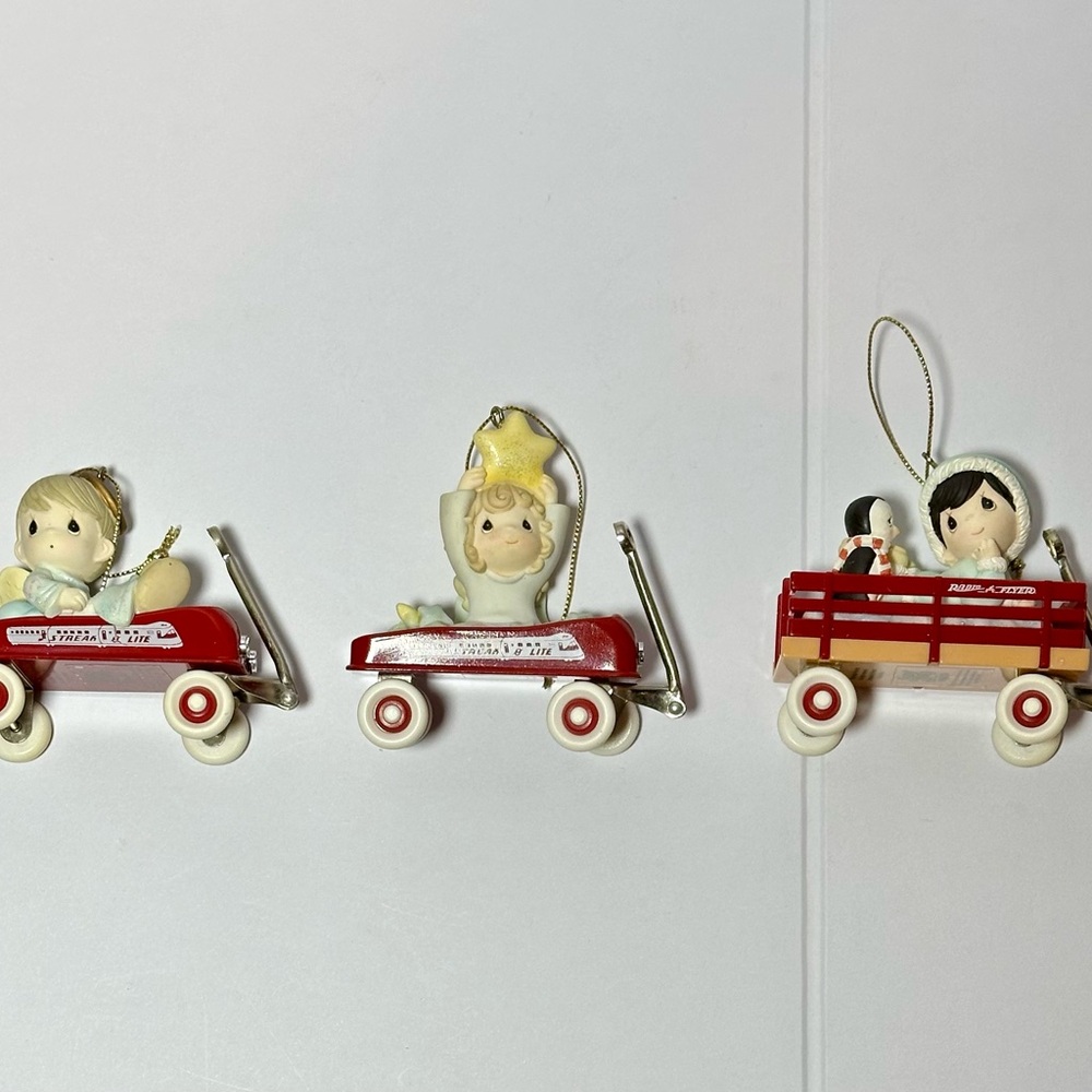PRECIOUS MOMENTS Vintage Red Wagon Kids Toy Ornaments